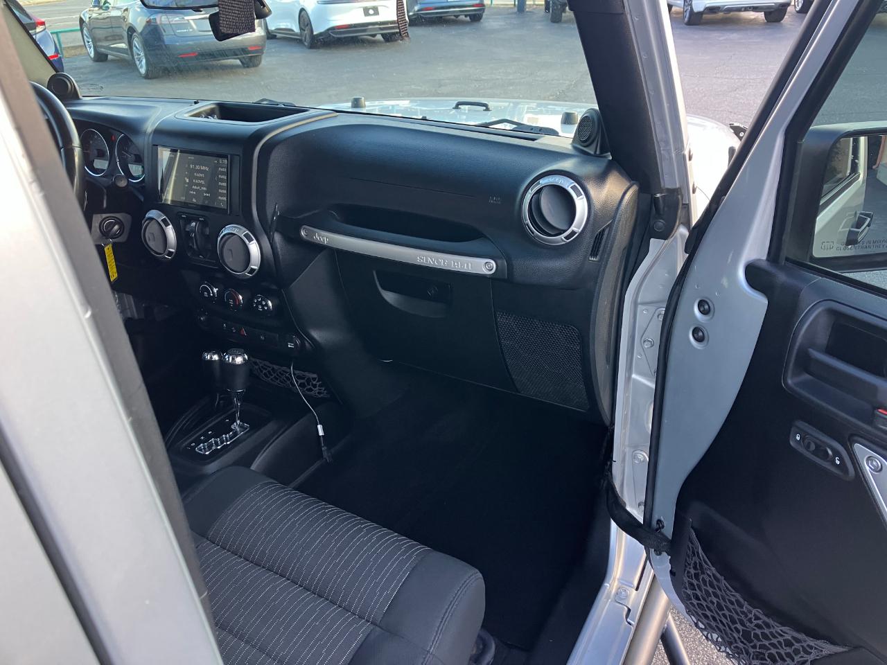 Jeep Wrangler Unlimited Sahara 4WD 2012