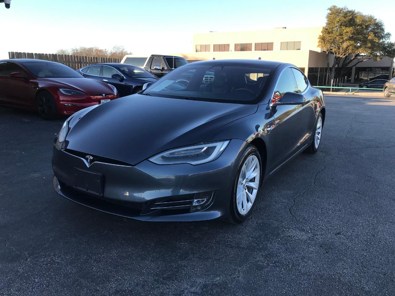 Tesla Model S  2019