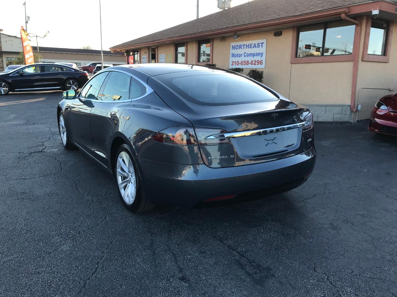 Tesla Model S  2019