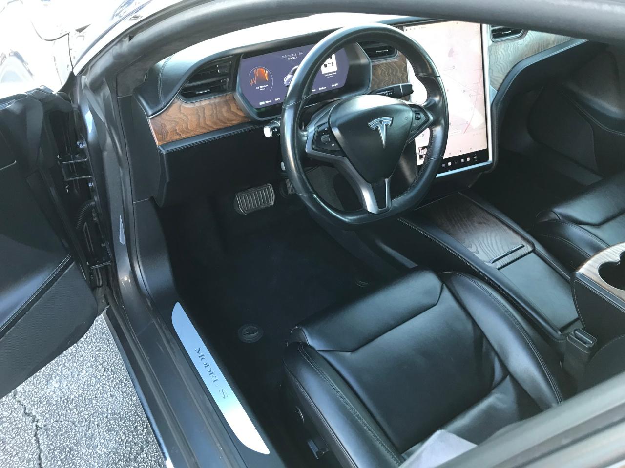 Tesla Model S  2019