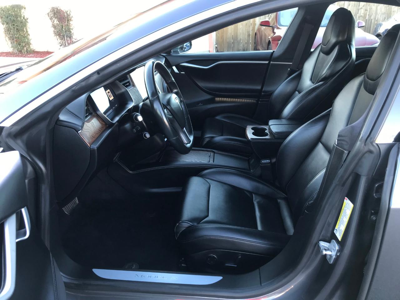 Tesla Model S  2019