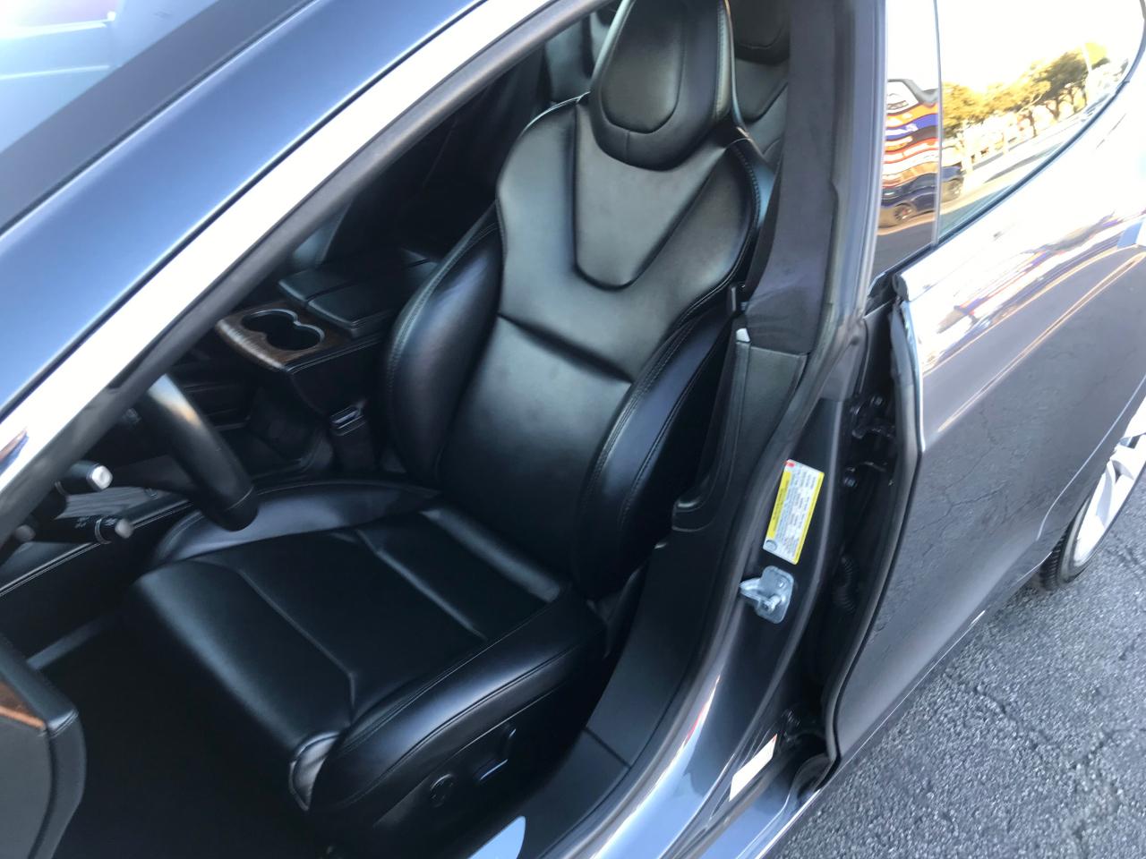 Tesla Model S  2019