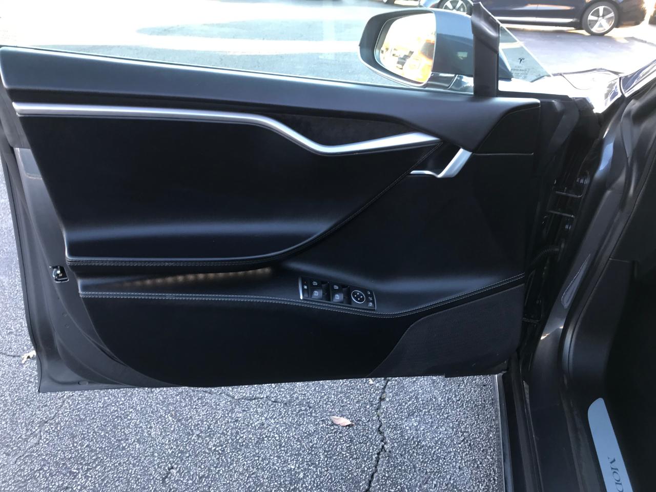 Tesla Model S  2019