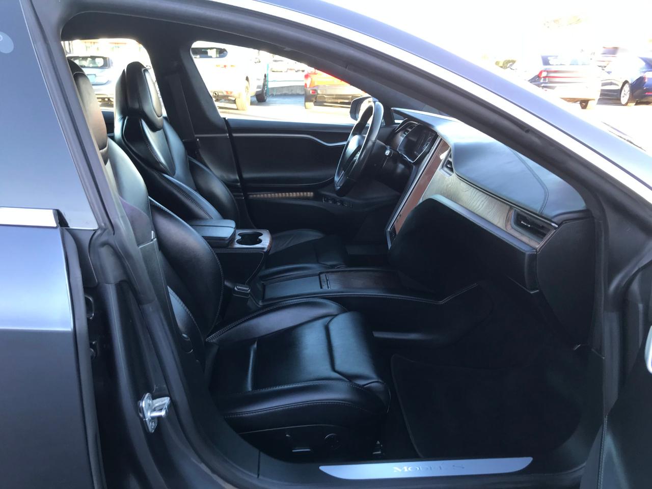 Tesla Model S  2019