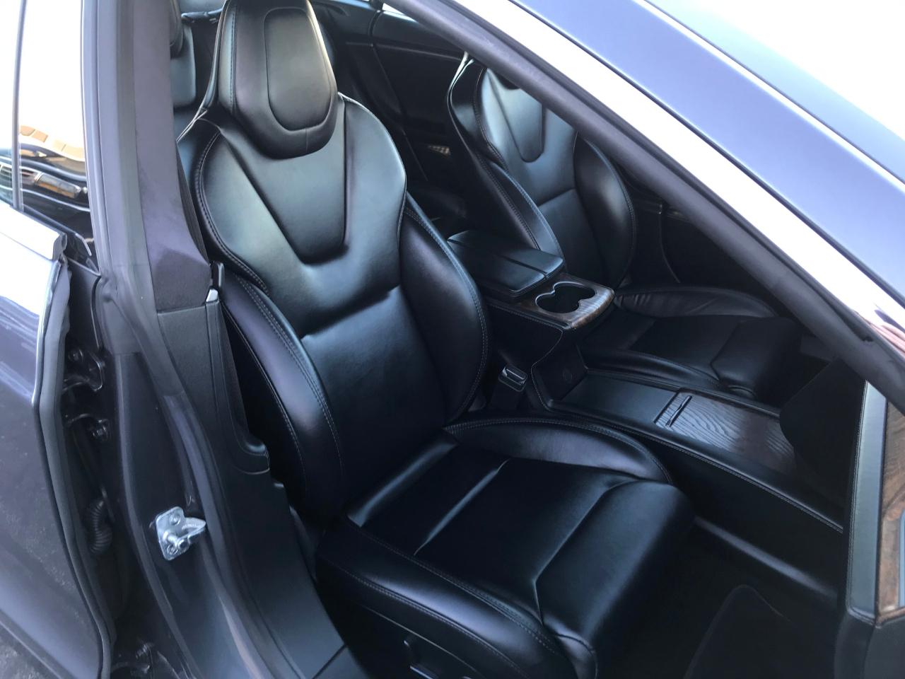 Tesla Model S  2019