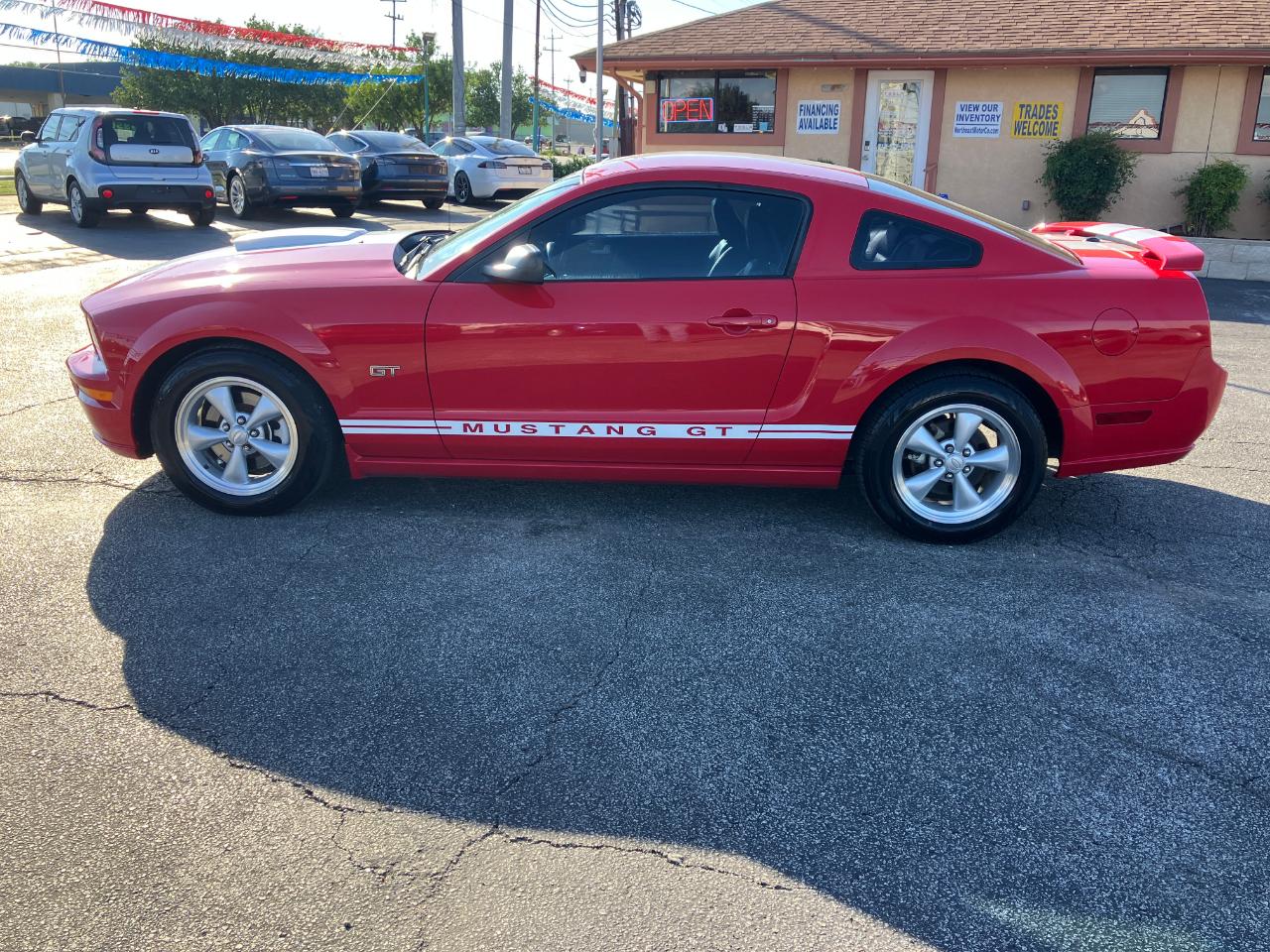 Ford Mustang GT Deluxe Coupe 2007