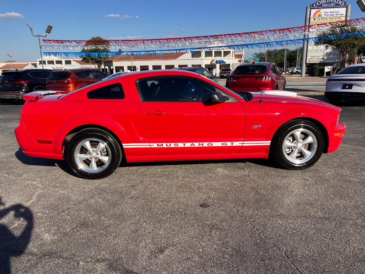 Ford Mustang GT Deluxe Coupe 2007