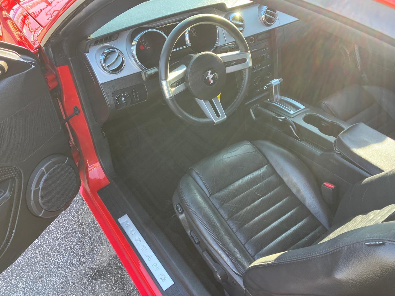 Ford Mustang GT Deluxe Coupe 2007