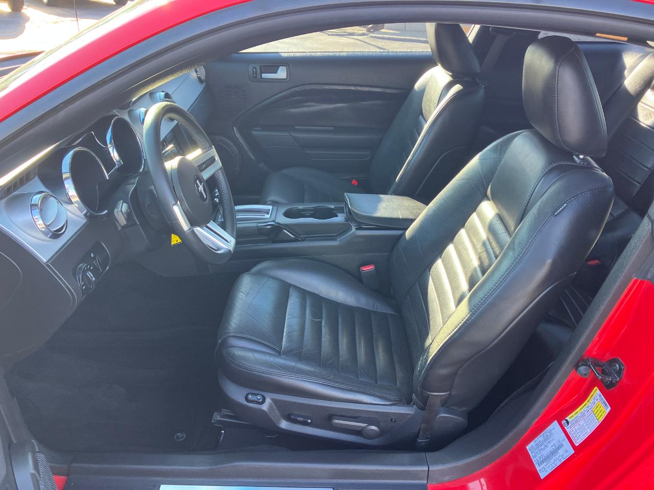 Ford Mustang GT Deluxe Coupe 2007