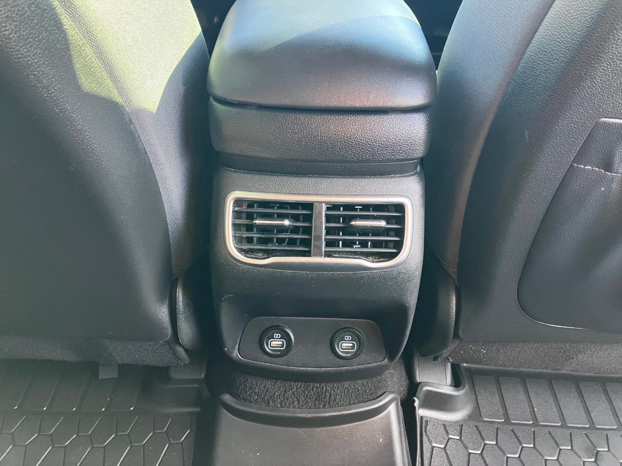 Hyundai Santa Fe SEL AWD 2023