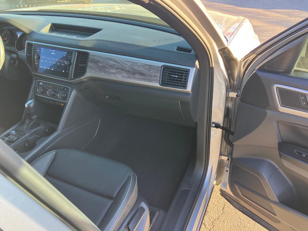 Volkswagen Atlas Cross Sport V6 SE w/Technology 4MOTION 2020