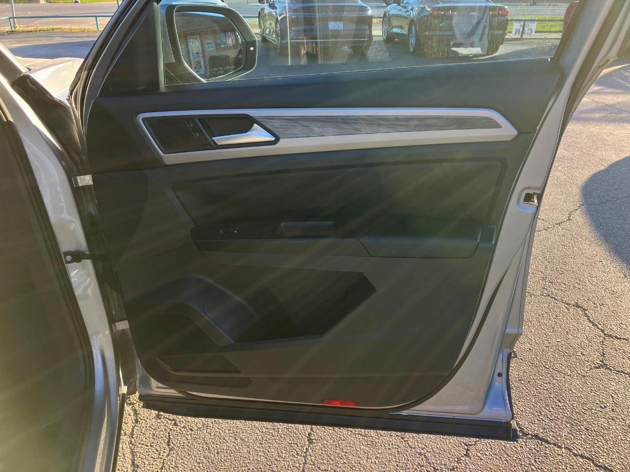 Volkswagen Atlas Cross Sport V6 SE w/Technology 4MOTION 2020