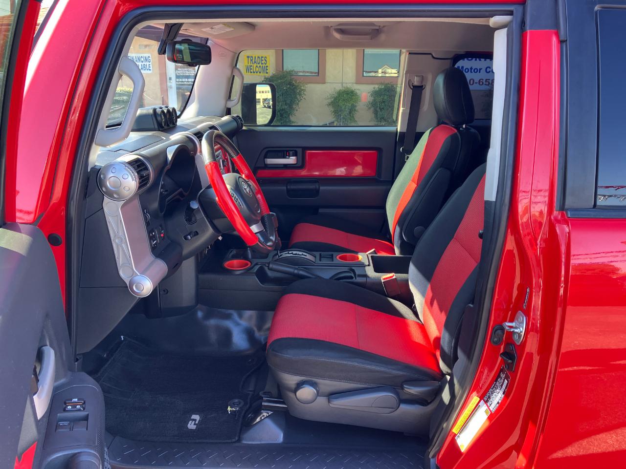 Toyota FJ Cruiser  2012