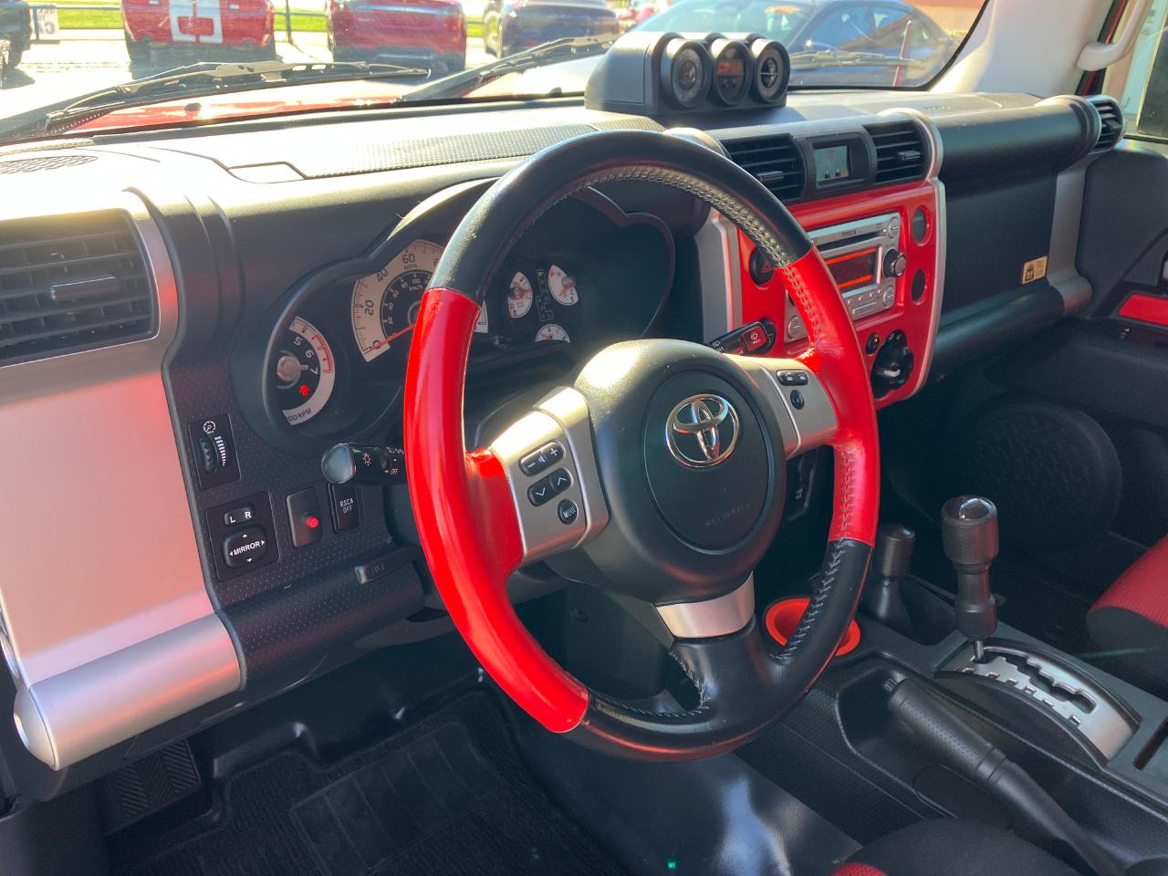 Toyota FJ Cruiser  2012