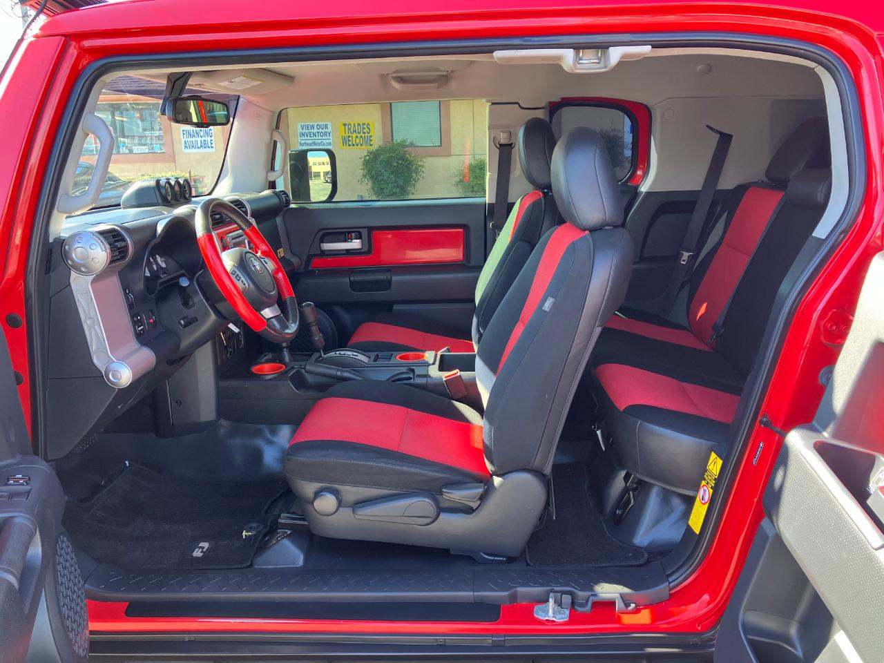 Toyota FJ Cruiser  2012