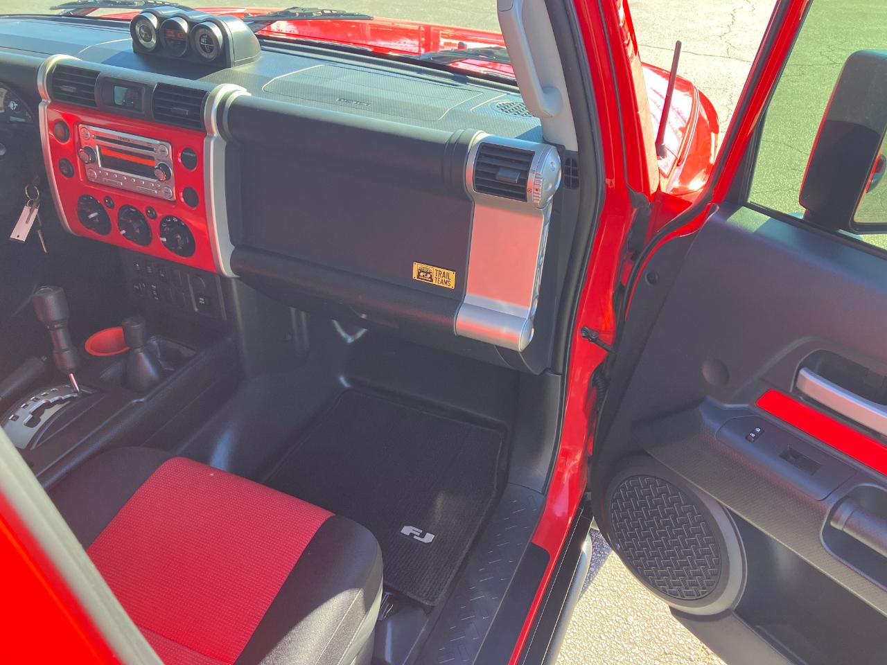 Toyota FJ Cruiser  2012