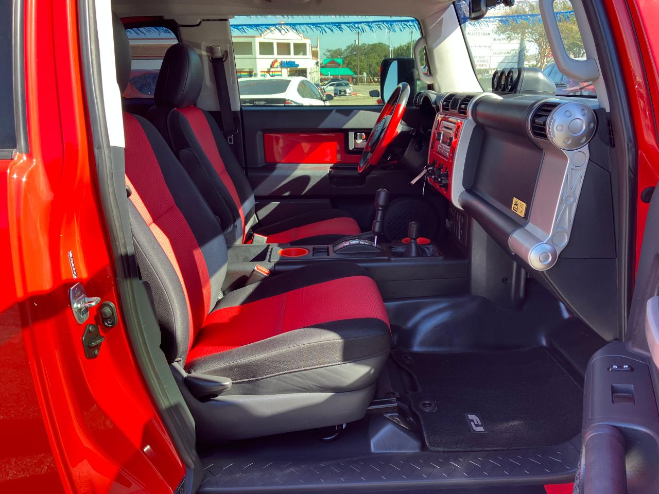 Toyota FJ Cruiser  2012