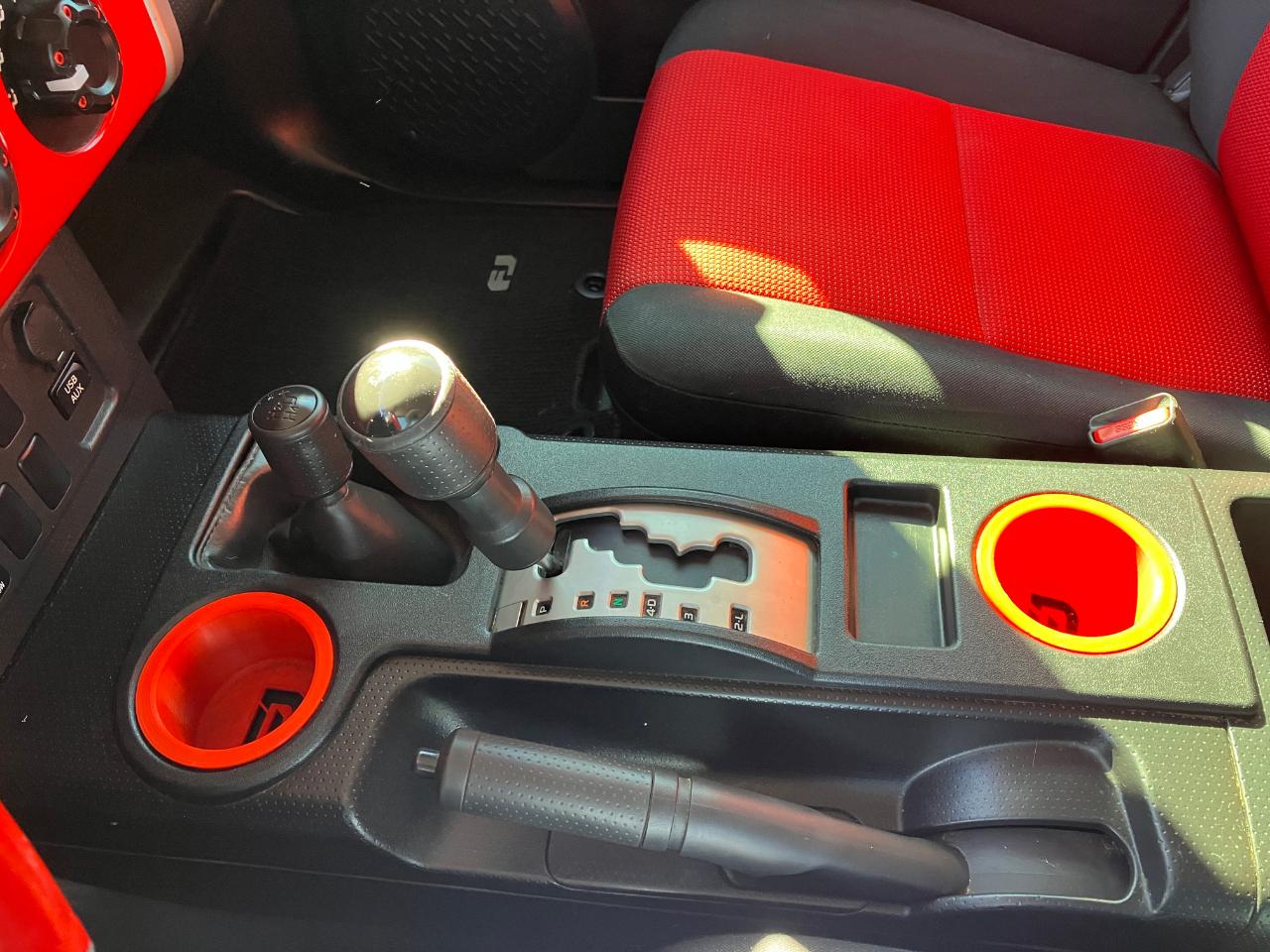 Toyota FJ Cruiser  2012