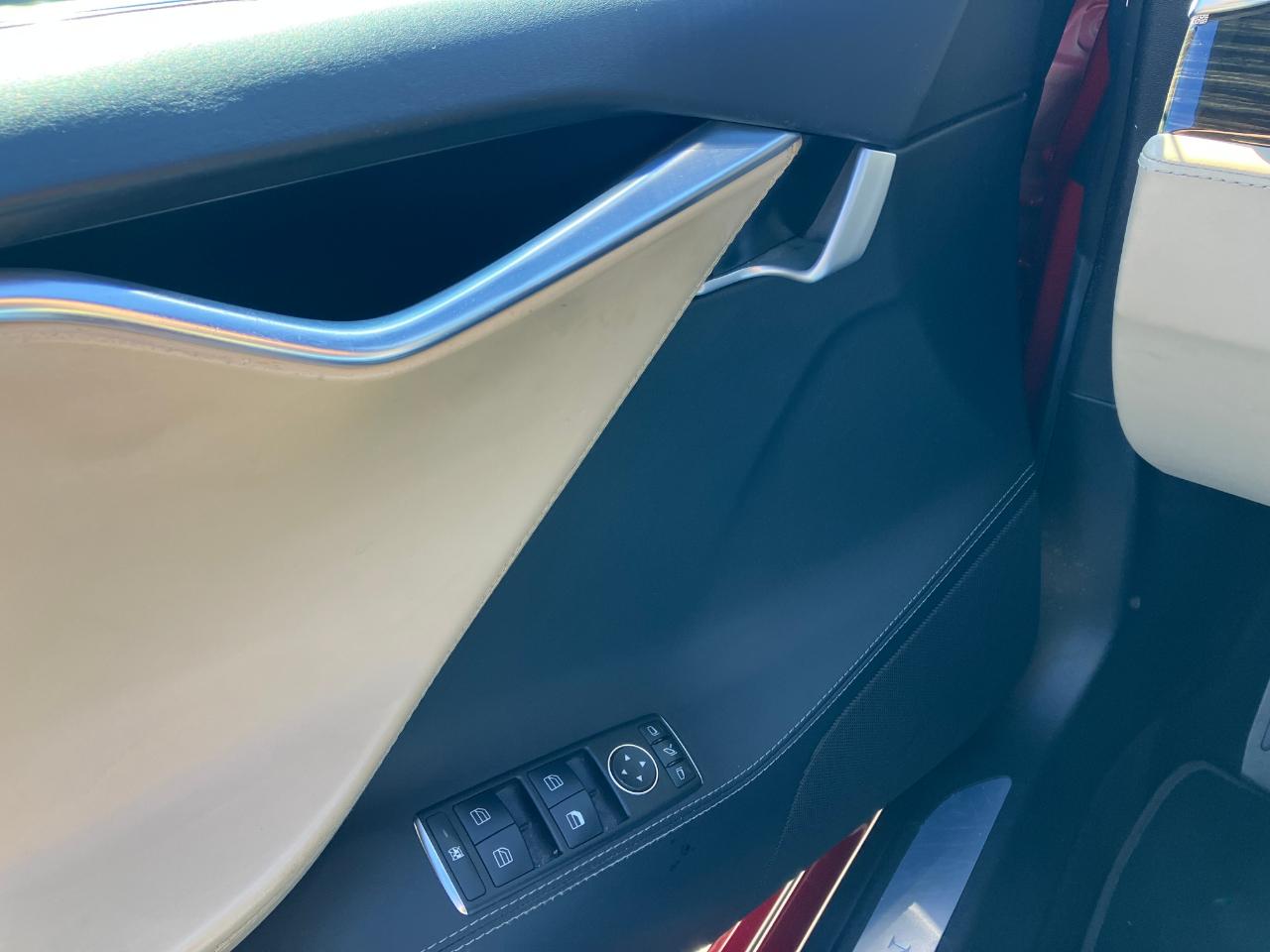 Tesla Model S 70 2016