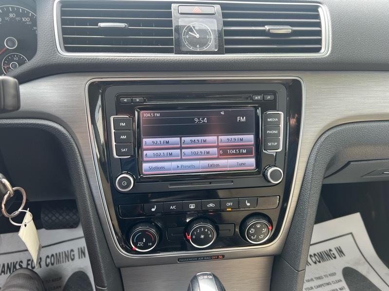 Volkswagen Passat 2.0L TDI SE AT 2014