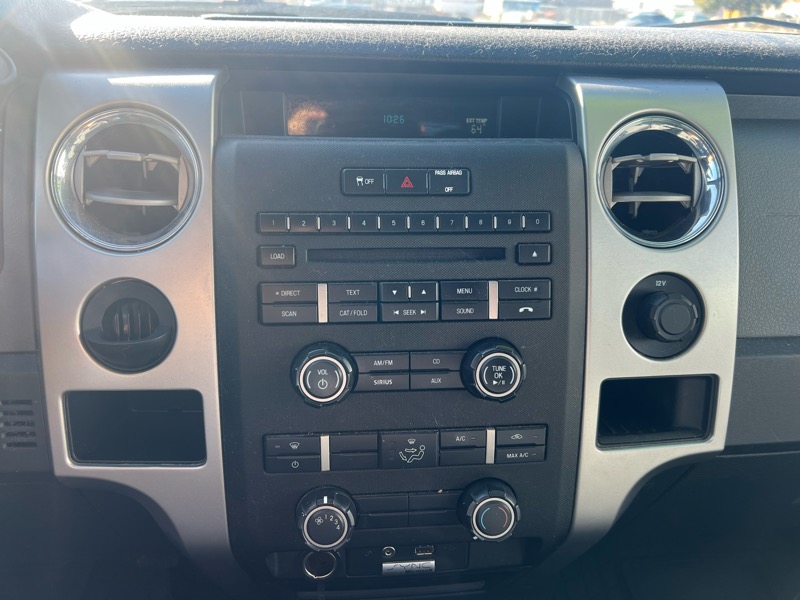 Ford F-150 2WD SuperCrew 139" XLT 2014 Ford F-150 2WD SuperCrew 139" XLT 2014