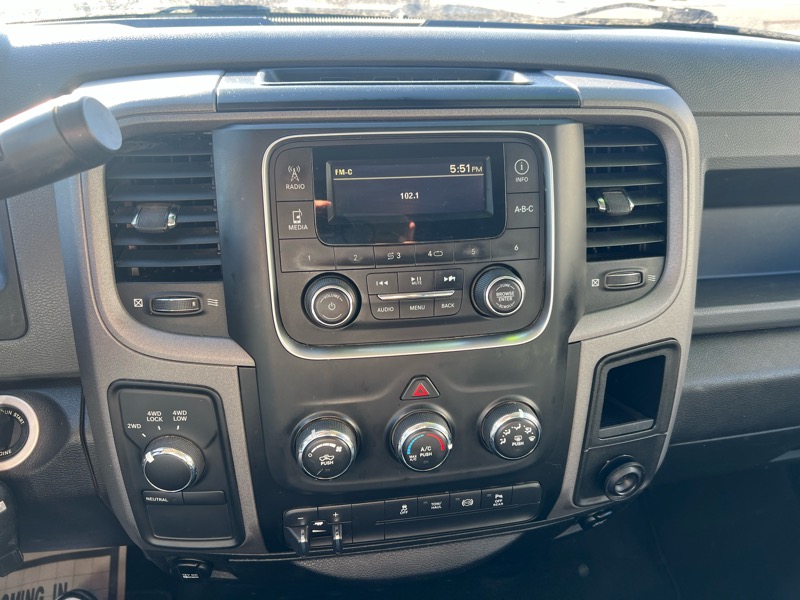 RAM 3500 Tradesman Crew Cab 4WD DRW 2017