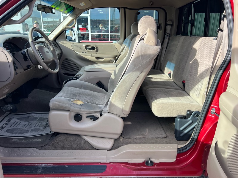 Ford F-150 4WD SuperCab 133" XLT 2001