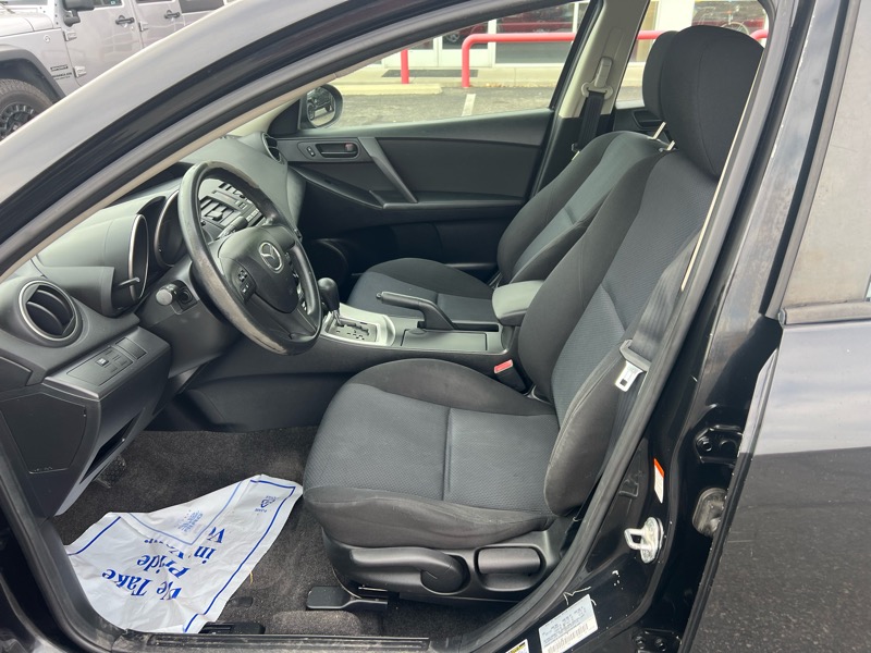 Mazda MAZDA3 i Sport 4-Door 2011