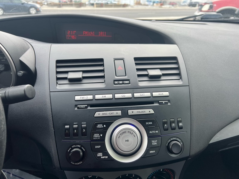 Mazda MAZDA3 i Sport 4-Door 2011