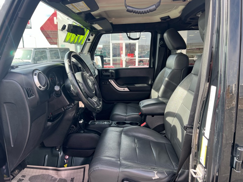 Jeep Wrangler Unlimited Sahara 4WD 2012