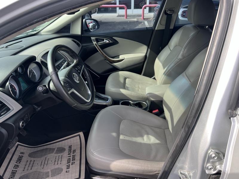 Buick Verano Base 2013