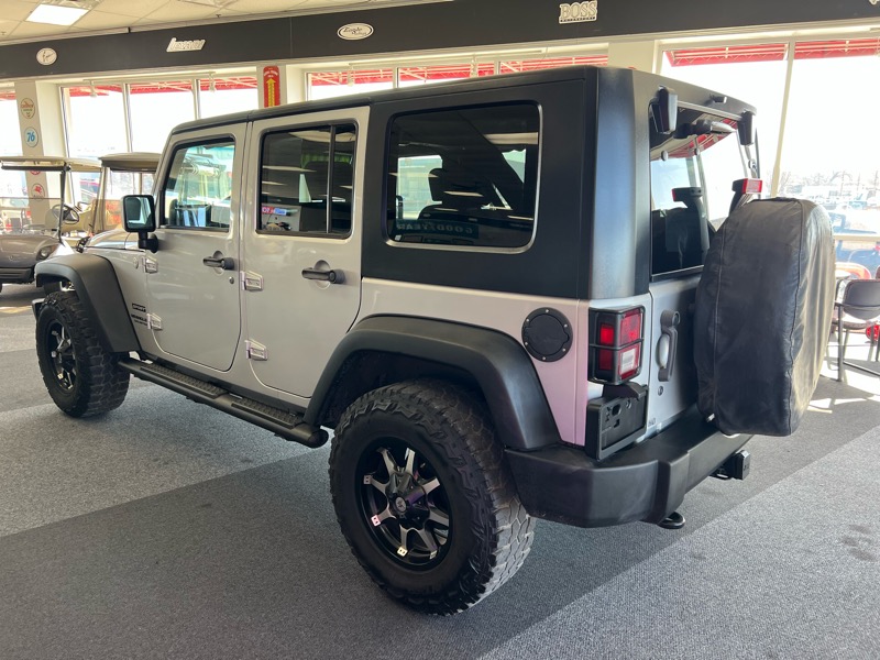 Jeep Wrangler Unlimited Sport 4WD 2010