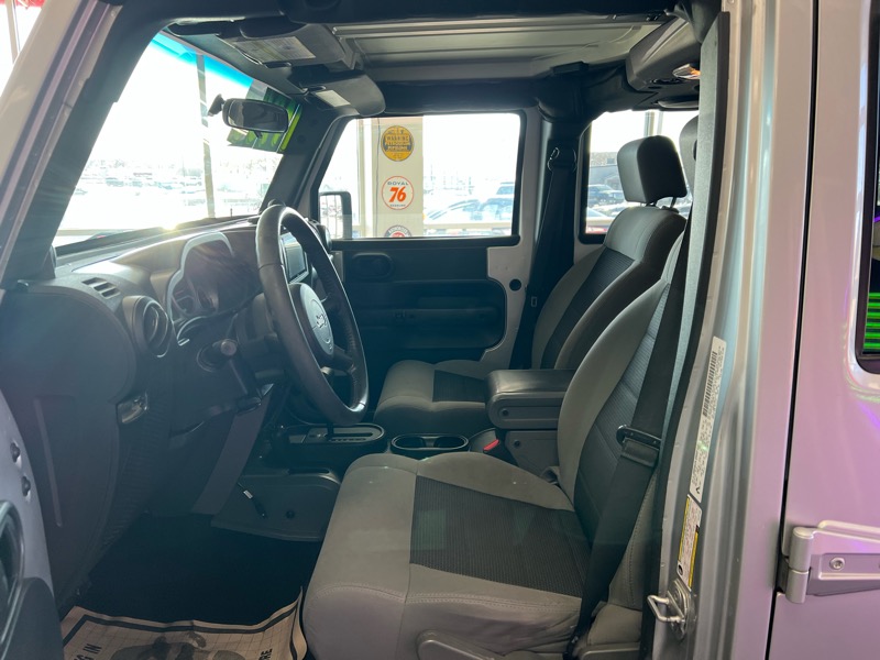 Jeep Wrangler Unlimited Sport 4WD 2010