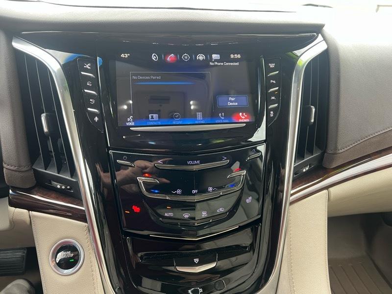 Cadillac Escalade ESV Premium 4WD 2016