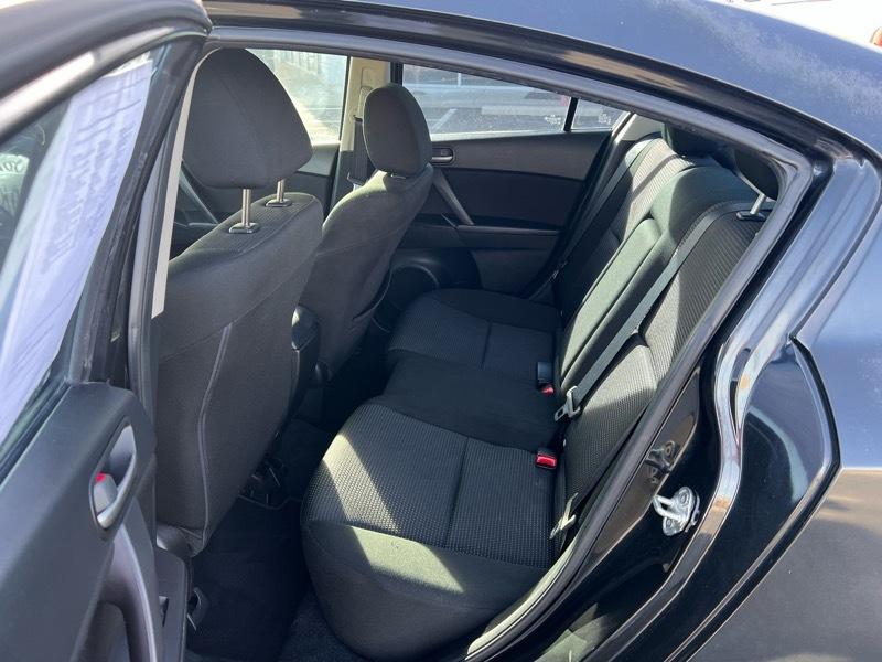 Mazda MAZDA3 i Touring AT 4-Door 2013