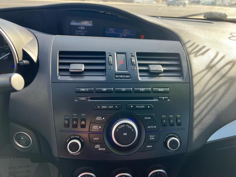 Mazda MAZDA3 i Touring AT 4-Door 2013