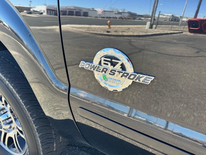 Ford F-250 SD Lariat Crew Cab Short Bed 4WD 2011