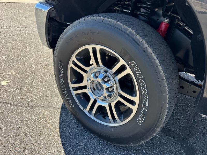 Ford F-250 SD Lariat Crew Cab Short Bed 4WD 2011