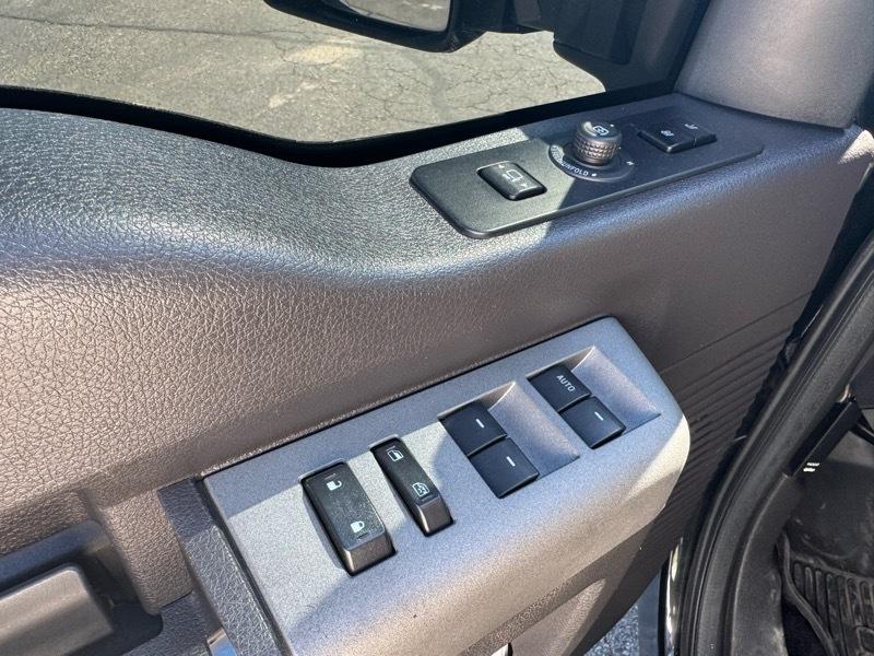 Ford F-250 SD Lariat Crew Cab Short Bed 4WD 2011