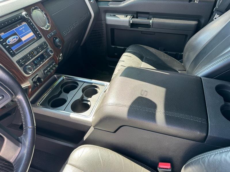 Ford F-250 SD Lariat Crew Cab Short Bed 4WD 2011