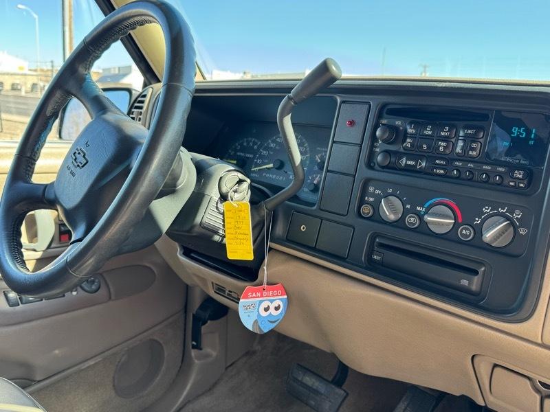 Chevrolet Suburban 1500 LS 1999