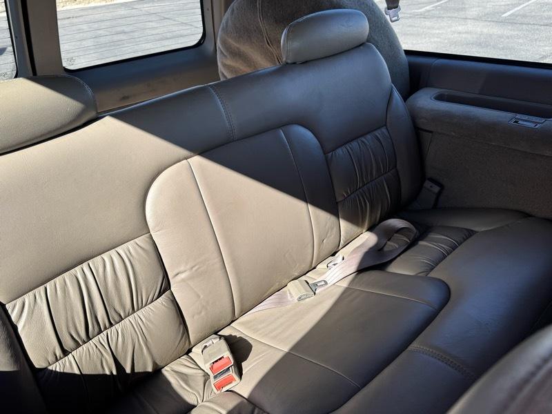 Chevrolet Suburban 1500 LS 1999