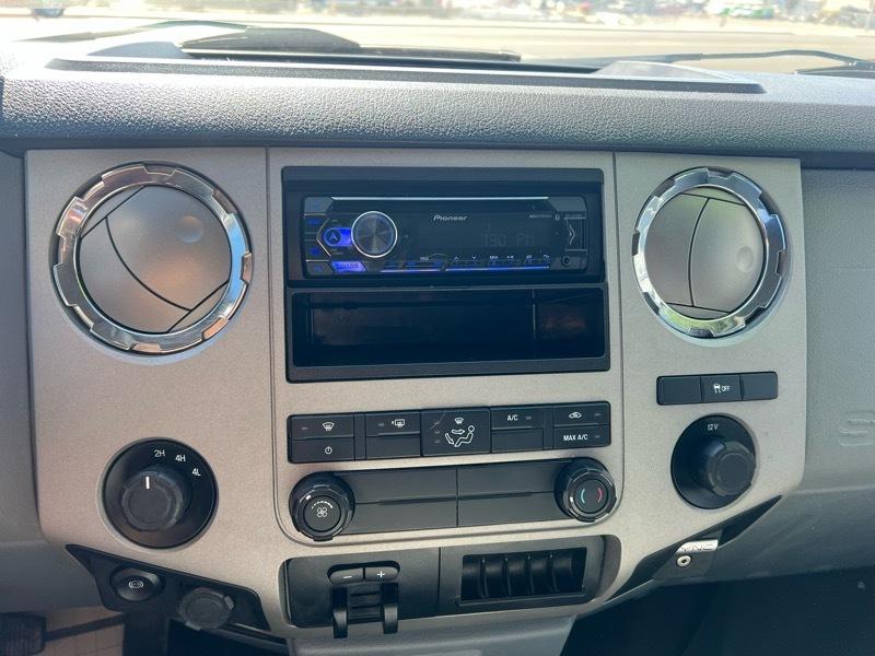 Ford F-250 SD XLT Crew Cab Long Bed 4WD 2015