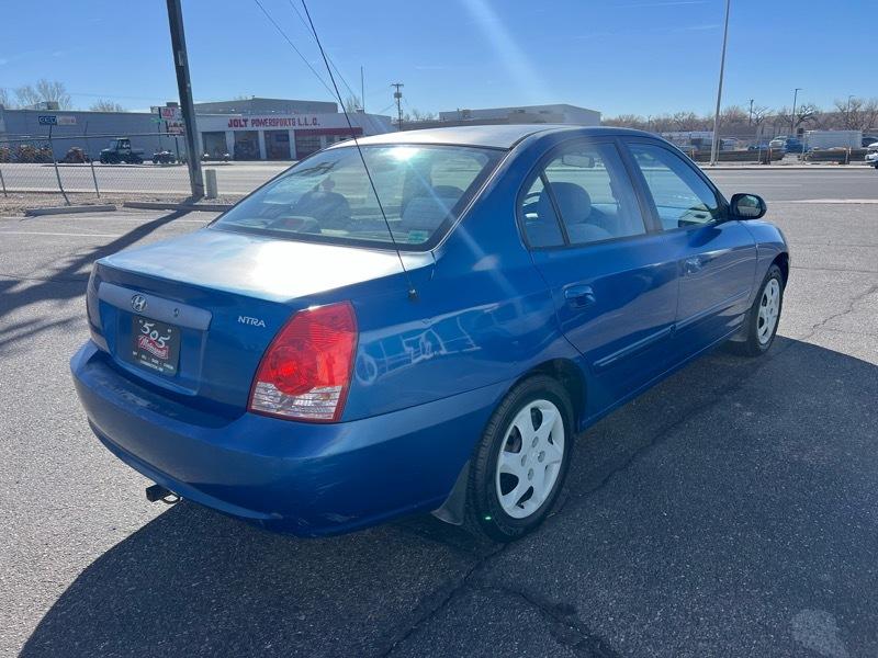 Hyundai Elantra GLS 4-Door 2005