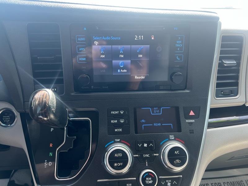 Toyota Sienna XLE 7-Passenger AWD 2017