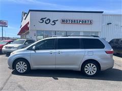 2017 Toyota Sienna 