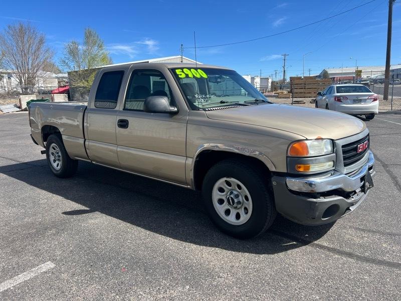 GMC Sierra 1500 2WD Double Cab 143.5" SLE 2005