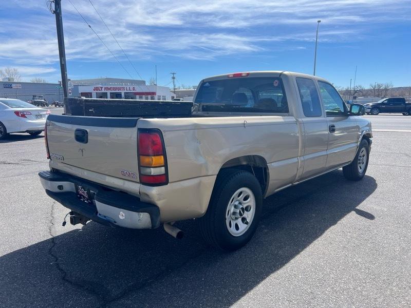 GMC Sierra 1500 2WD Double Cab 143.5" SLE 2005
