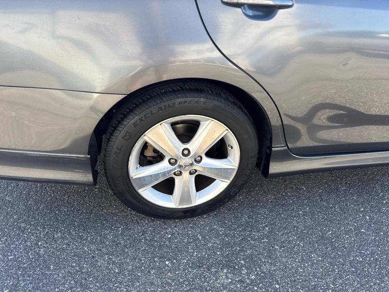 Toyota Camry 4dr Sdn SE Auto V6 2010