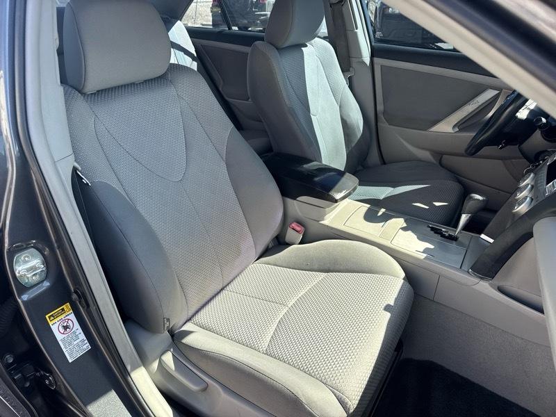 Toyota Camry 4dr Sdn SE Auto V6 2010